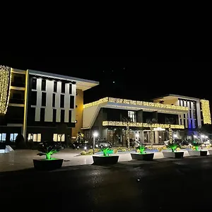 Resort Deluxe And Spa 
